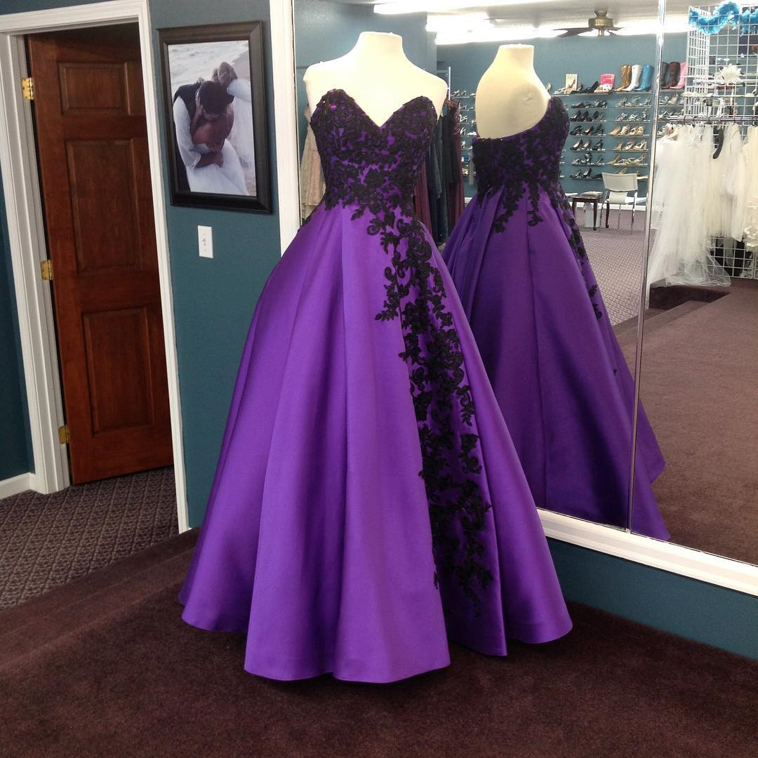 Purple Ball Gowns,black Lace Appliques Dress,sweetheart Prom Dress